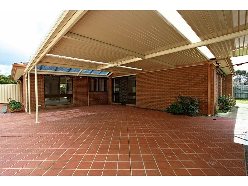 1 Ivy Tower Court, Taylors Lakes VIC 3038