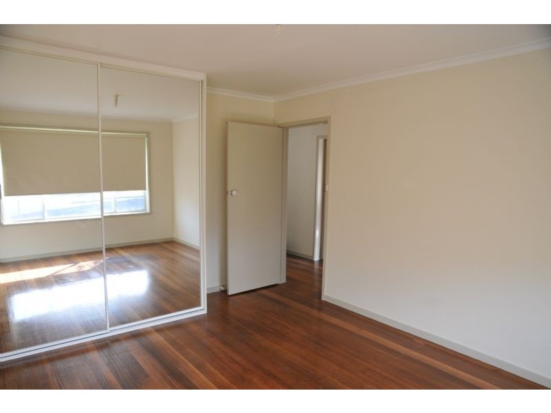 1 Beverley street, Kings Park VIC 3021