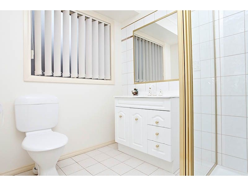 18 Upton Drive, Hillside VIC 3037