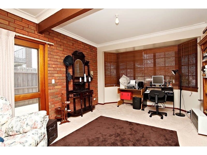 48 Lady Nelson Way, Taylors Lakes VIC 3038