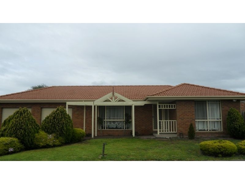 19 Dundee Way, Sydenham VIC 3037