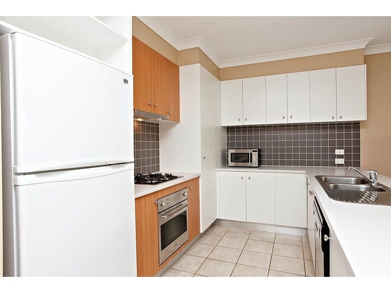 31/a Wentworth Drive, Taylors Lakes VIC 3038