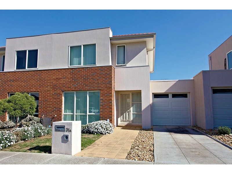 31/a Wentworth Drive, Taylors Lakes VIC 3038