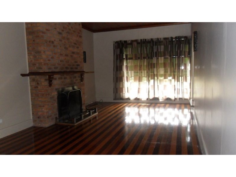 24 Barcelona Avenue, Keilor VIC 3036