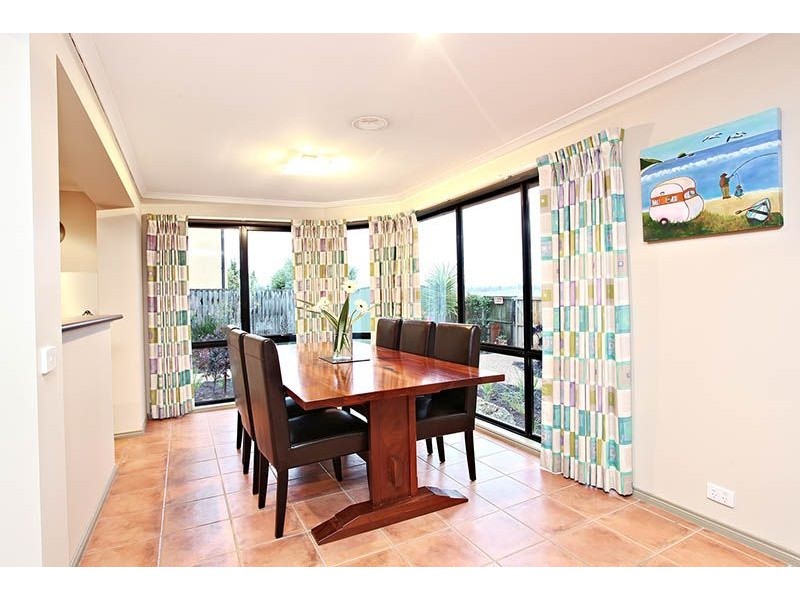 4 Parr Court, Taylors Lakes VIC 3038