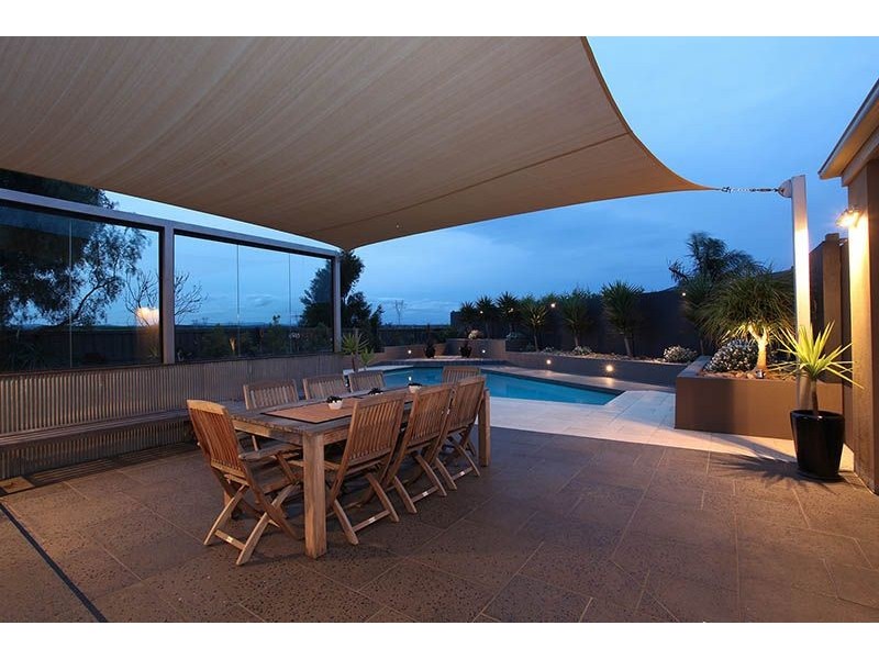 4 Parr Court, Taylors Lakes VIC 3038