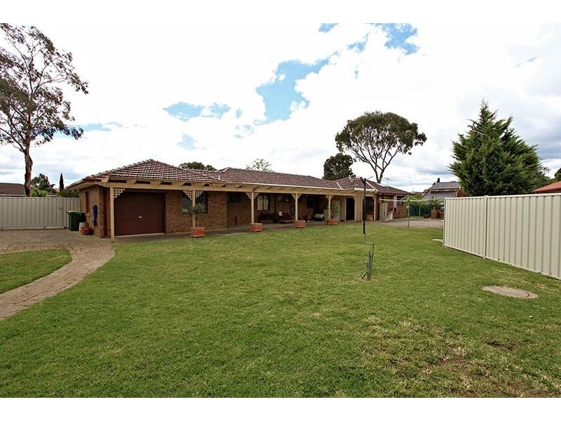 1 Aldershot Drive, Keilor Downs VIC 3038