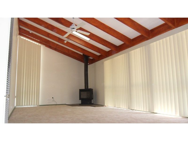 24 Broula Court, Taylors Lakes VIC 3038