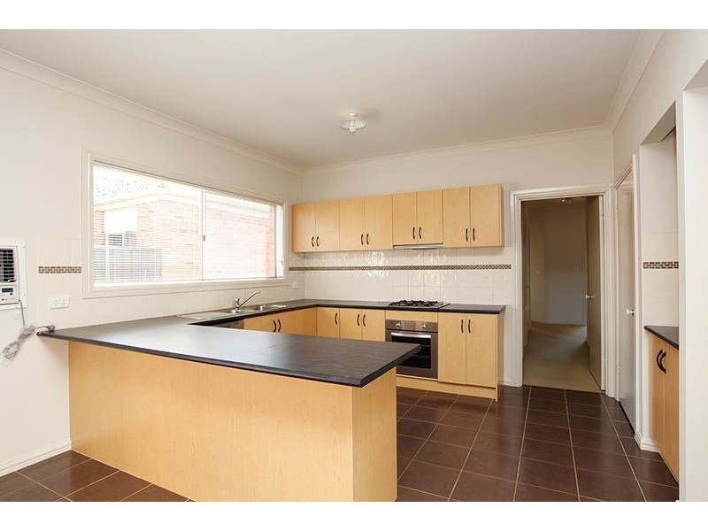 10 Dargi Green, Caroline Springs VIC 3023