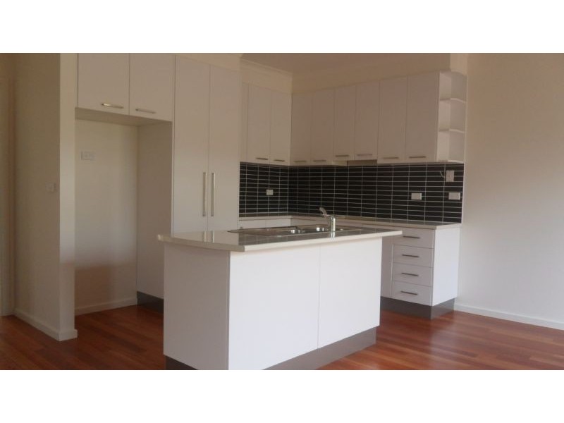 4/9 The Esplande, Sydenham VIC 3037