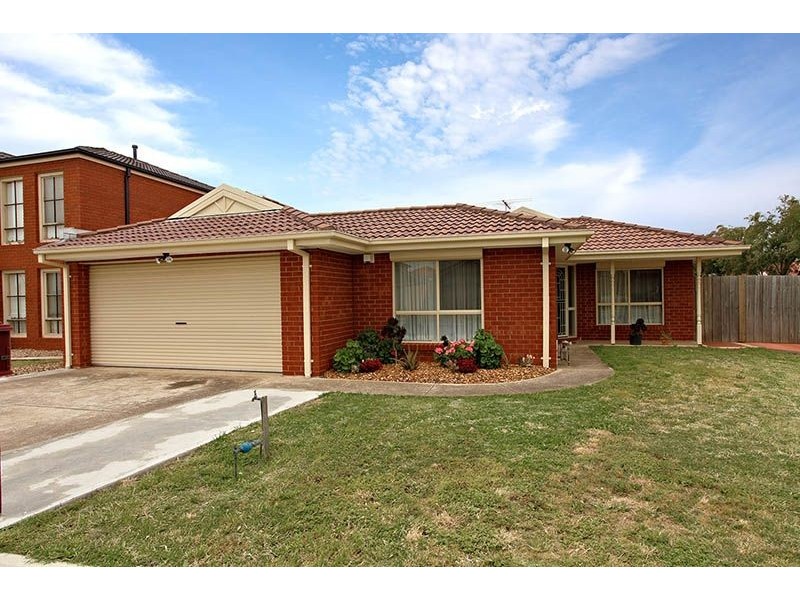 13 Moonlight Terrace, Sydenham VIC 3037