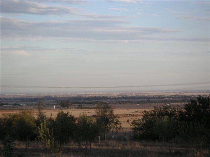 318 Faulkners Road, Rockbank VIC 3335