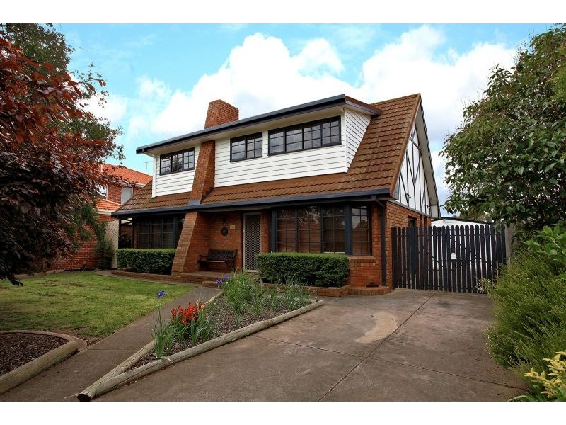 48 Lady Nelson Way, Taylors Lakes VIC 3038