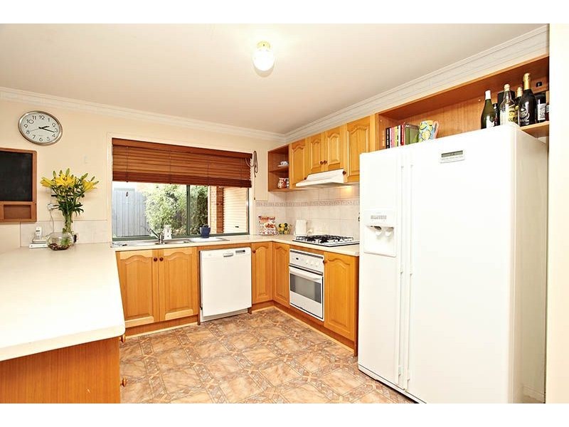 11 Wolviston Avenue, Hillside VIC 3037