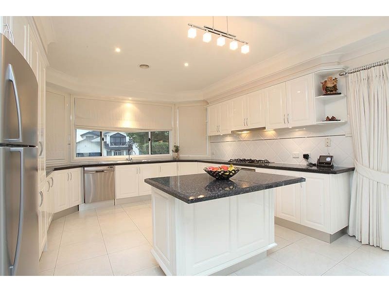 1 Perceval Crescent, Taylors Lakes VIC 3038