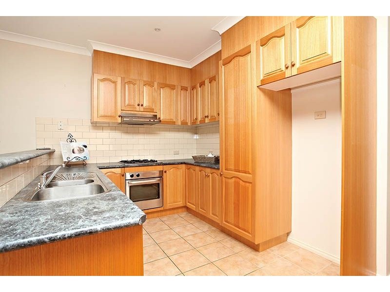 2 Hammersley Place, Caroline Springs VIC 3023