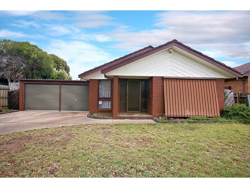 26 Angourie Crescent, Taylors Lakes VIC 3038
