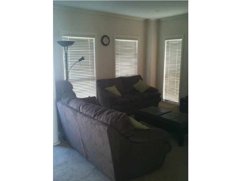 2A Thorogood Court, Taylors Lakes VIC 3038