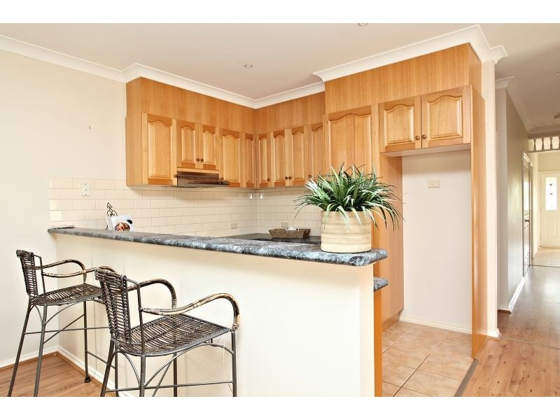 2 Hammersley Place, Caroline Springs VIC 3023