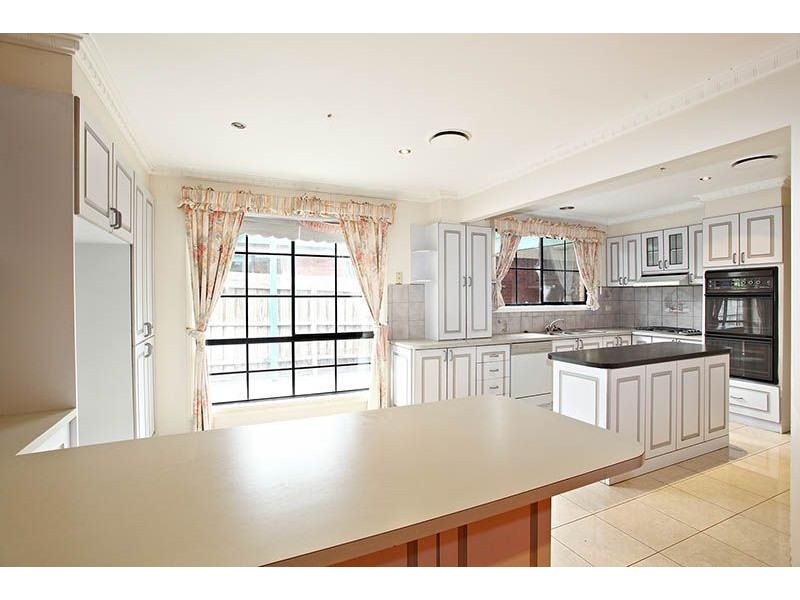 79 Chichester Drive, Taylors Lakes VIC 3038