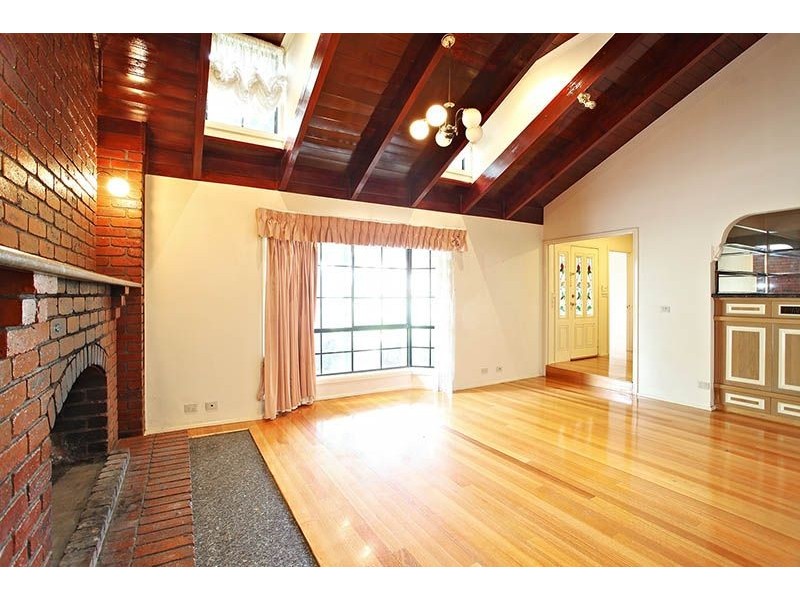 79 Chichester Drive, Taylors Lakes VIC 3038