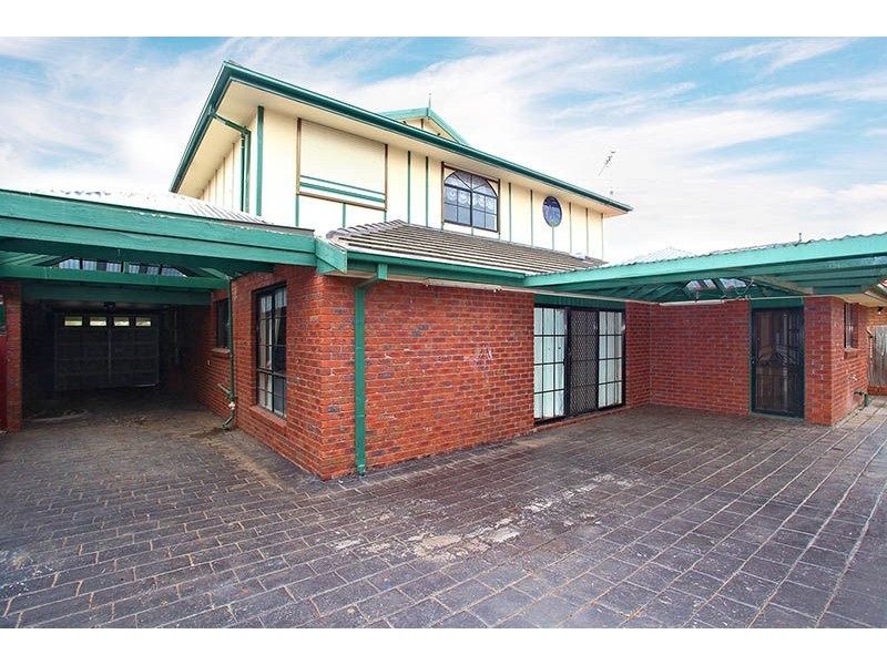 79 Chichester Drive, Taylors Lakes VIC 3038