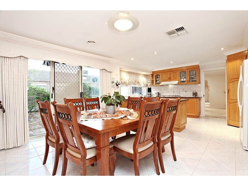 80 Delbridge drive, Sydenham VIC 3037