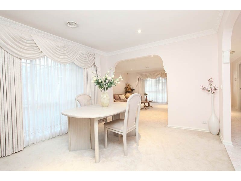 80 Delbridge drive, Sydenham VIC 3037