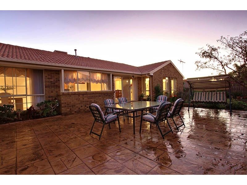 80 Delbridge drive, Sydenham VIC 3037