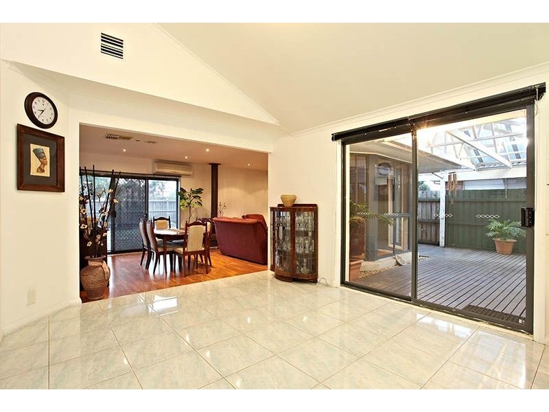 17 Pastoral Place, Sydenham VIC 3037