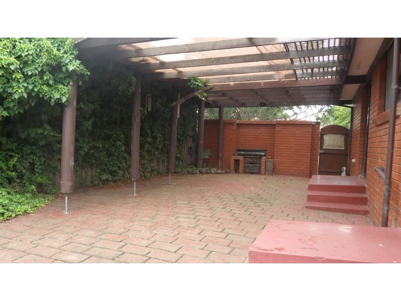 3 Hammersley Court, Taylors Lakes VIC 3038