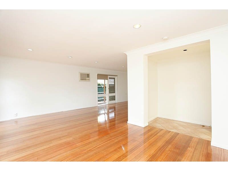 12 Kiewa Crescent, Keilor VIC 3036
