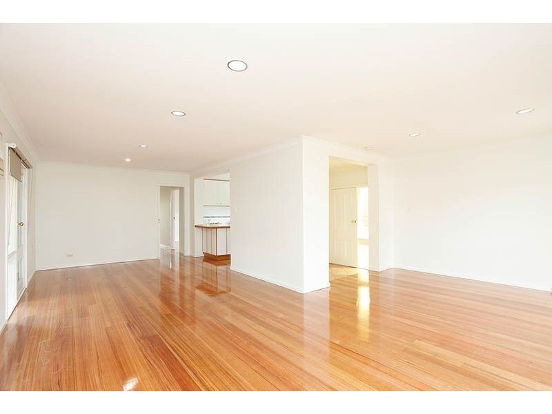 12 Kiewa Crescent, Keilor VIC 3036