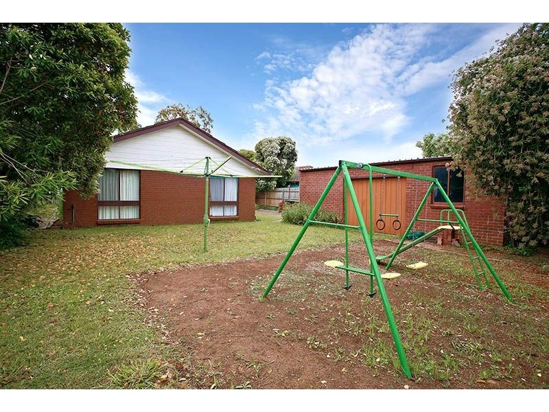 26 Angourie Cresent, Taylors Lakes VIC 3038