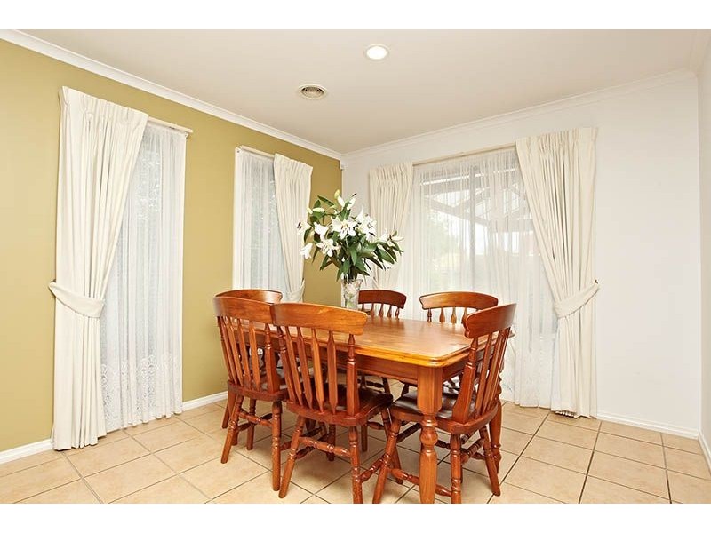 20 Berthon Crescent, Hillside VIC 3037