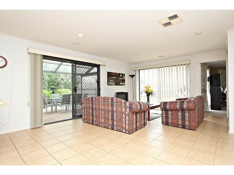 20 Berthon Crescent, Hillside VIC 3037