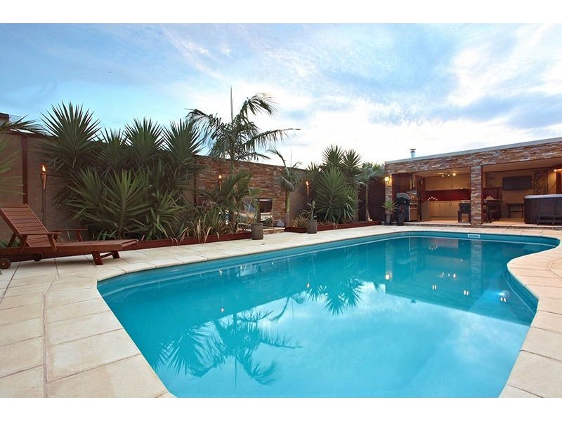 26 Kelland Avenue, Hillside VIC 3037