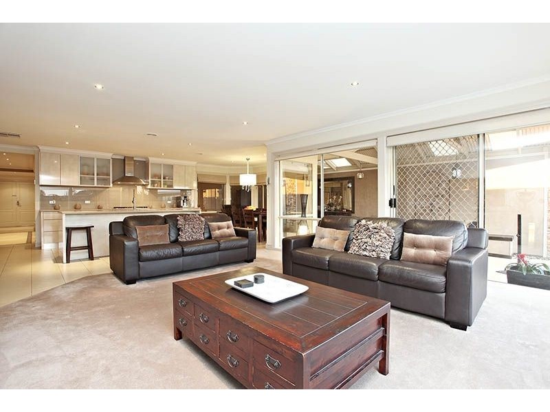 26 Kelland Avenue, Hillside VIC 3037