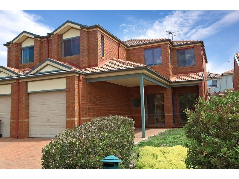 28 The Glades, Taylors Hill VIC 3037
