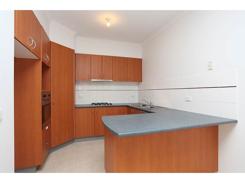 28 The Glades, Taylors Hill VIC 3037