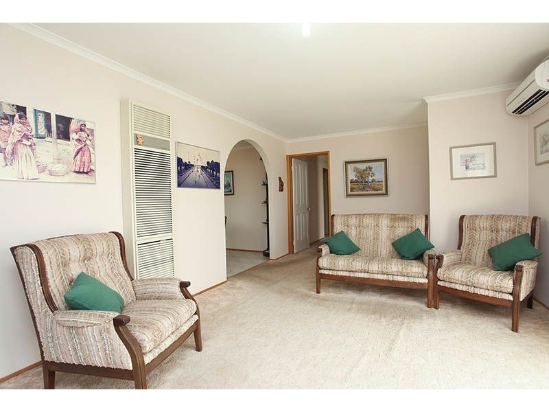 1 Chircop Close, Sydenham VIC 3037
