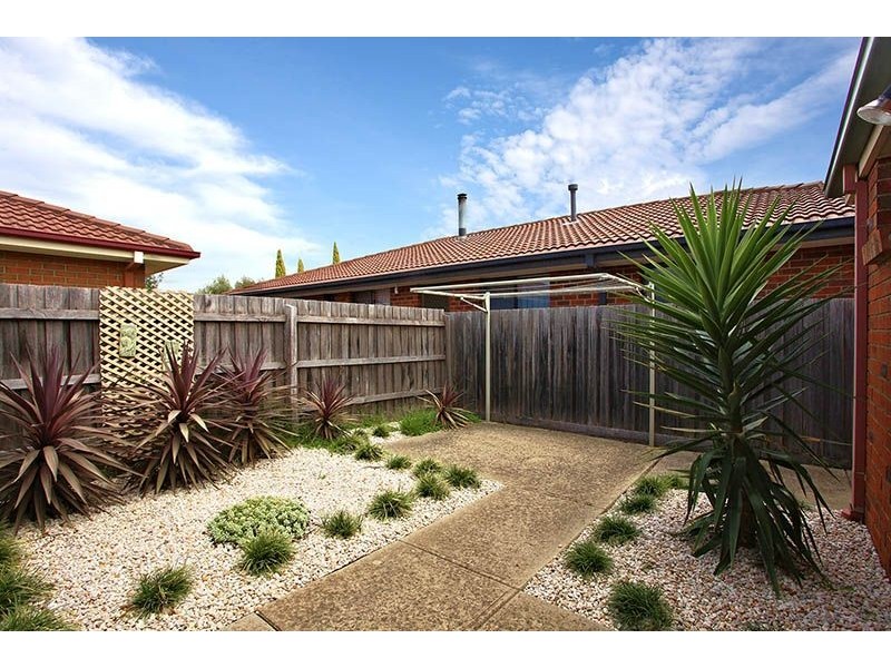1 Chircop Close, Sydenham VIC 3037