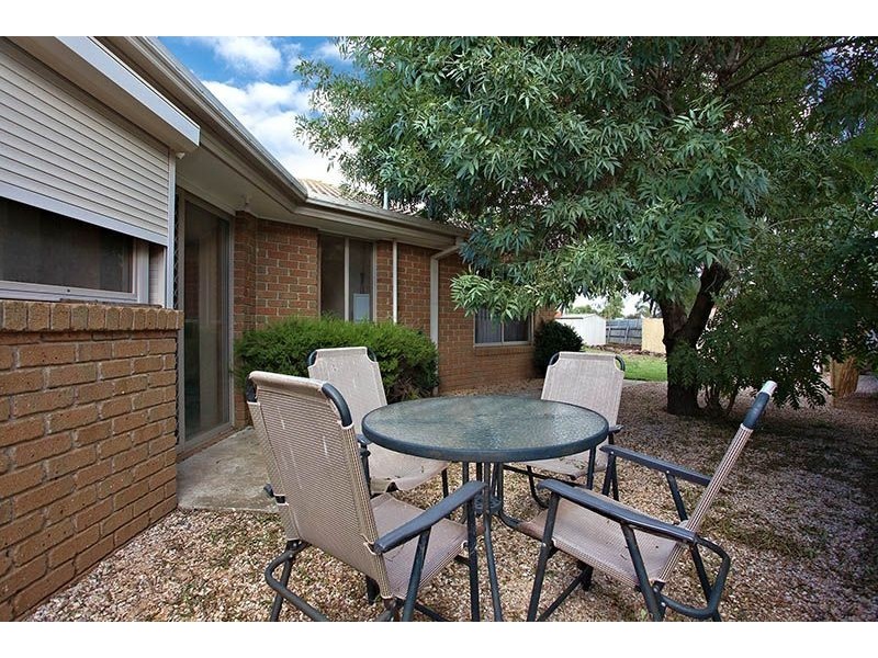 11 Benjamin Court, Sydenham VIC 3037