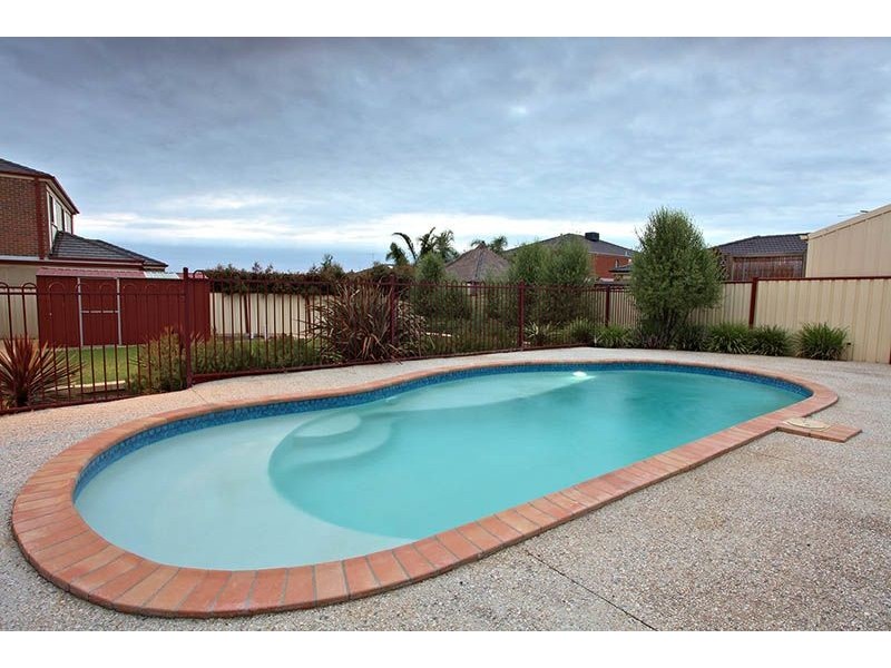 5 James Court, Hillside VIC 3037