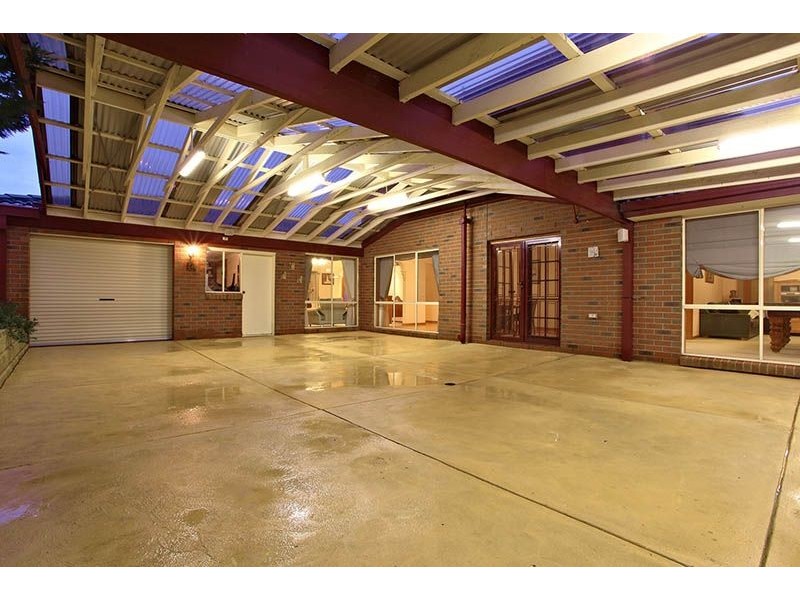 5 James Court, Hillside VIC 3037