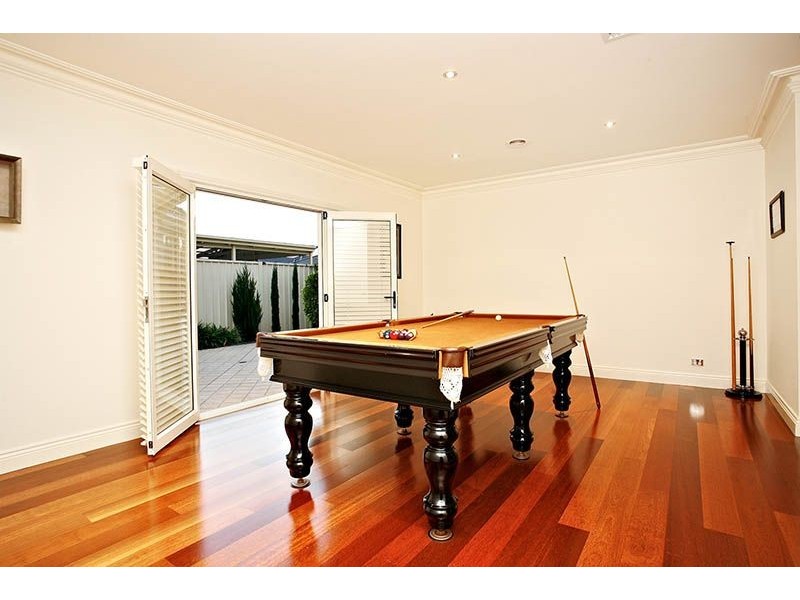 10 Salvana Court, Taylors Lakes VIC 3038