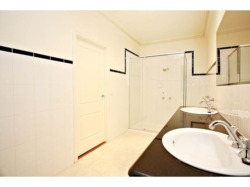 10 Salvana Court, Taylors Lakes VIC 3038