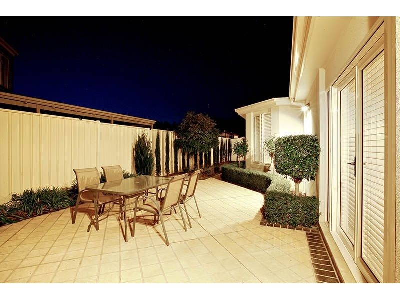 10 Salvana Court, Taylors Lakes VIC 3038