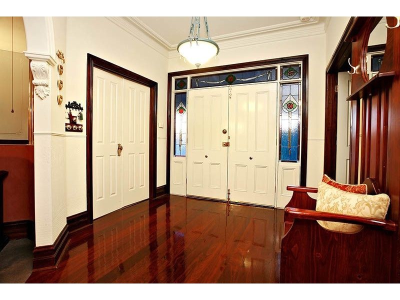 2 Endeavour Court, Taylors Lakes VIC 3038