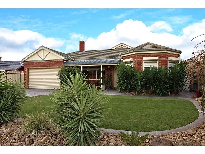 2 Wordsworth Place, Delahey VIC 3037